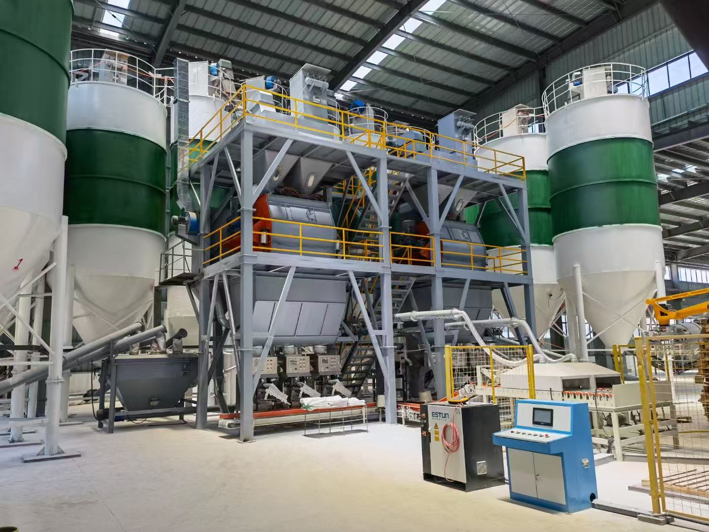 Fully automatic dry mortar production line