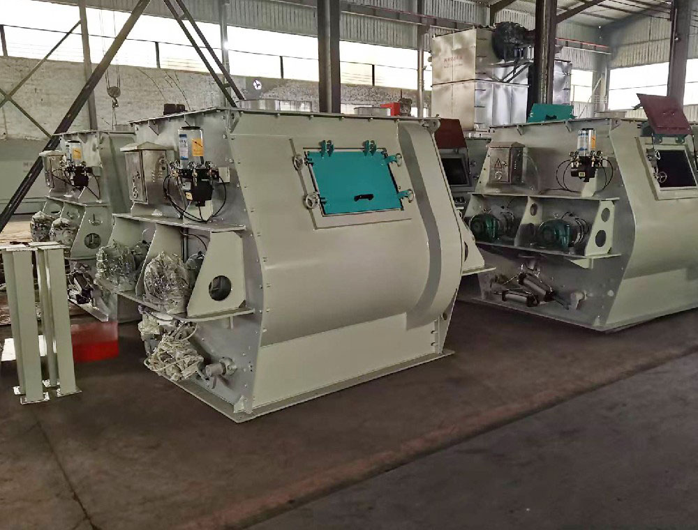 Double shaft paddle zero gravity mixer